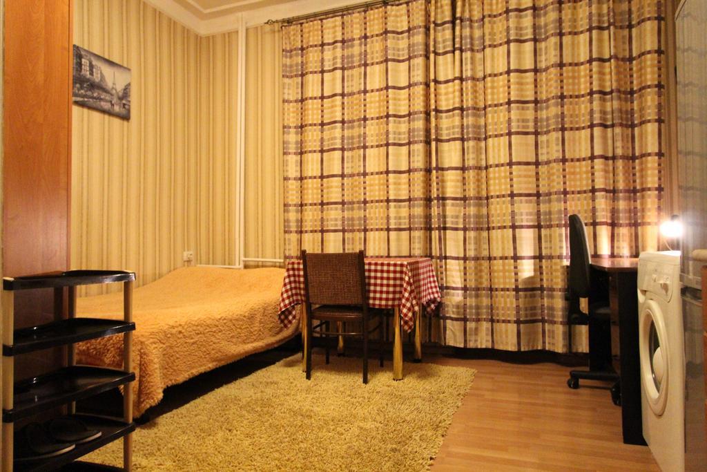 Nadezhda Apartments On Kabanbay Batyr 122 Almaty Rom bilde